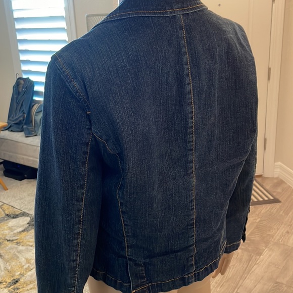 Jean jacket - Picture 4 of 11